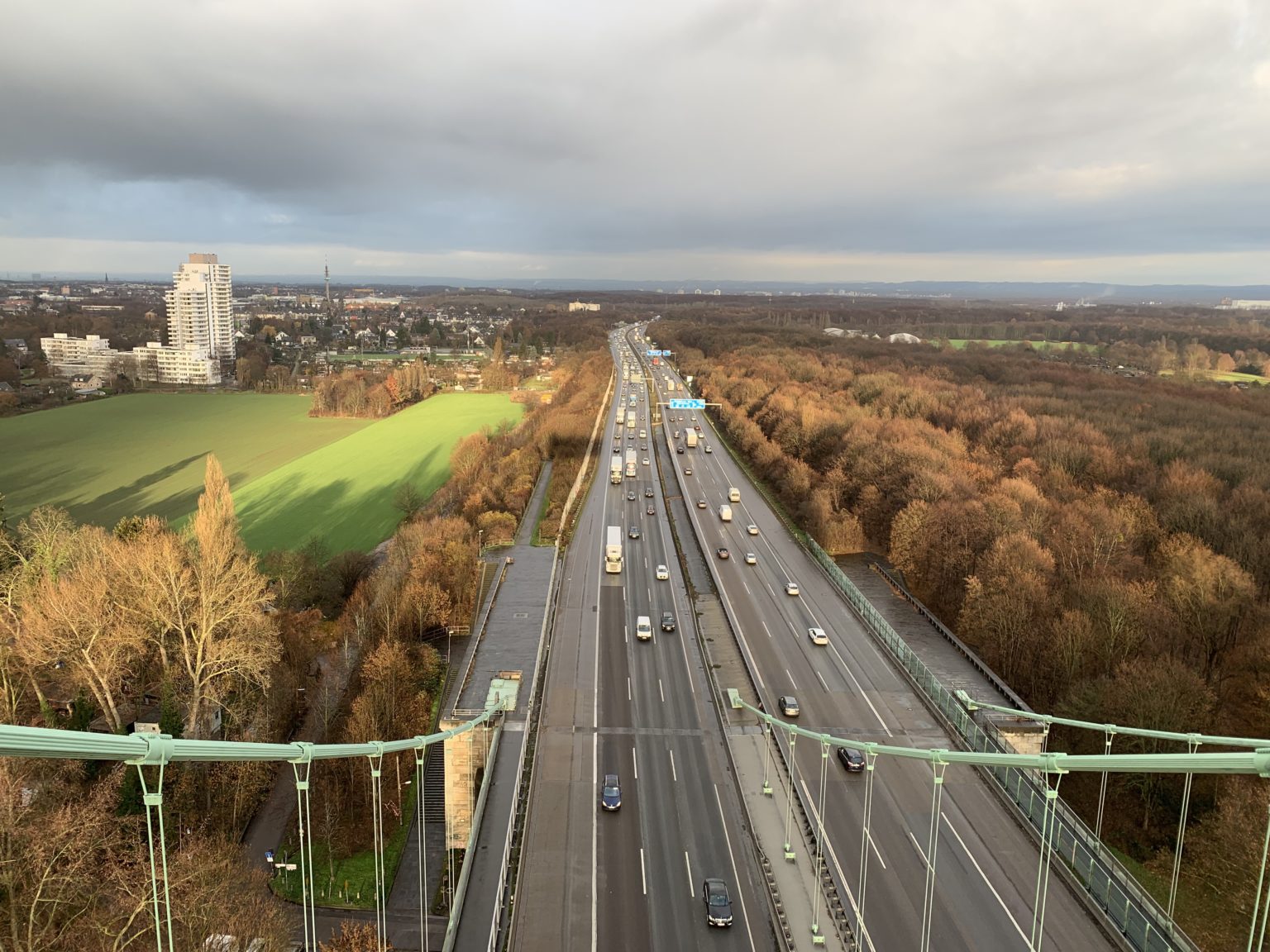 Rodenkirchener Brücke von oben - Blick zur Anschlussstelle Köln-Poll